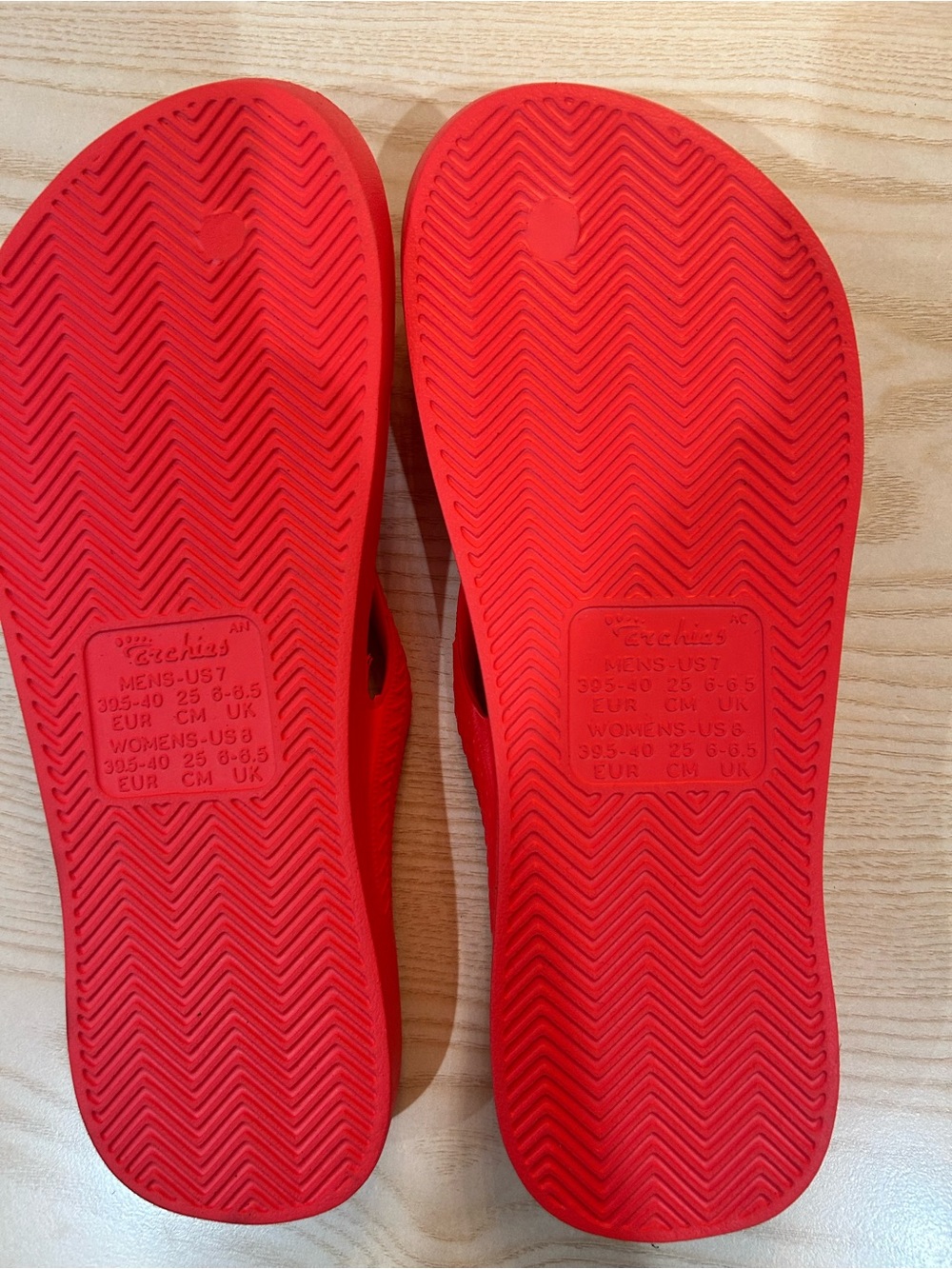 Women’s Red Archies Flip Flop Sandals - Picture 3 of 4